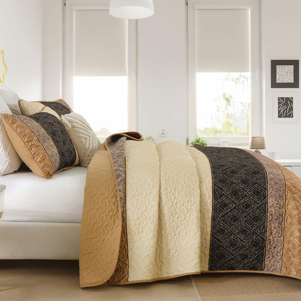 Brown Quilt King Size 3 Pcs Bedspread L529895