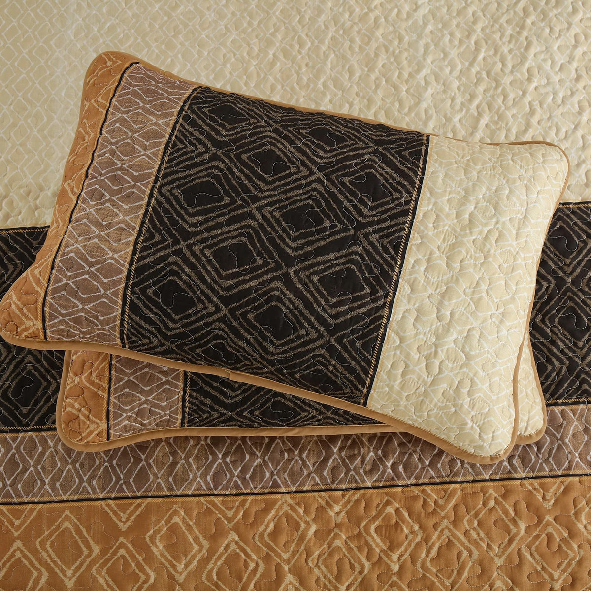Brown Quilt King Size 3 Pcs Bedspread L529895